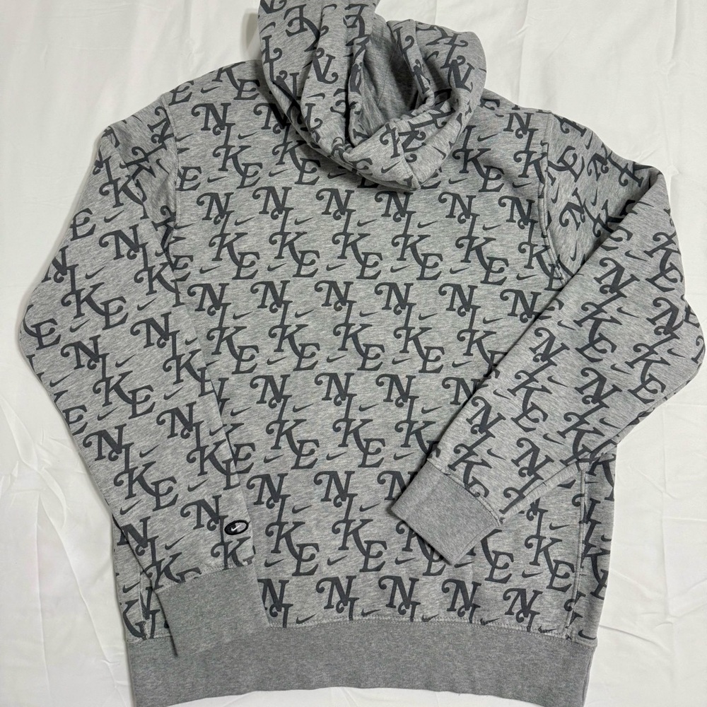 Gray Patterned Nike Men's Sweater